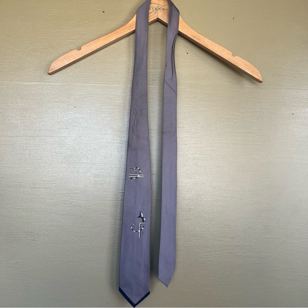Pennleigh Vintage Silk Tie Gray Navy Scotland Unicorn